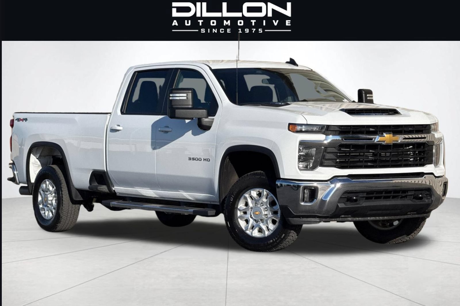 Used 2025 Chevrolet Silverado 3500 LT w/ Convenience Package AWD/4WD image 2