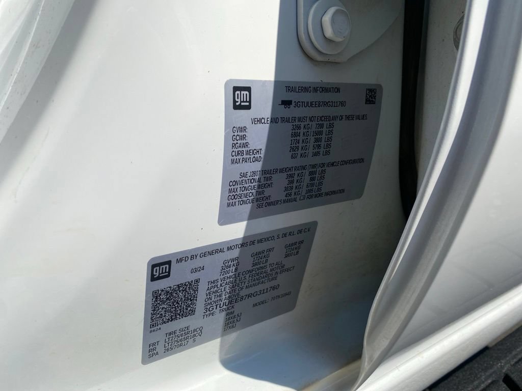 Used 2024 GMC Sierra 1500 AT4 w/ Technology Package AWD/4WD image 15