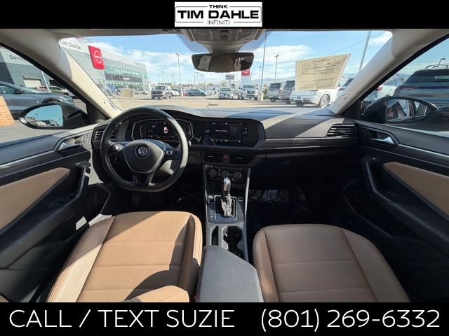Used 2021 Volkswagen Jetta SEL FWD image 2