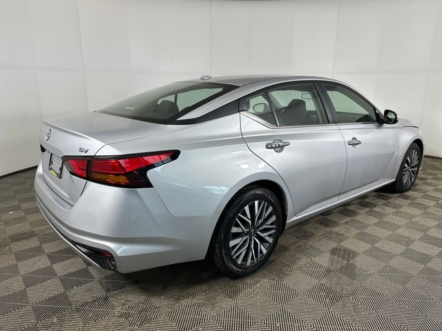 Used 2023 Nissan Altima 2.5 SV image 3