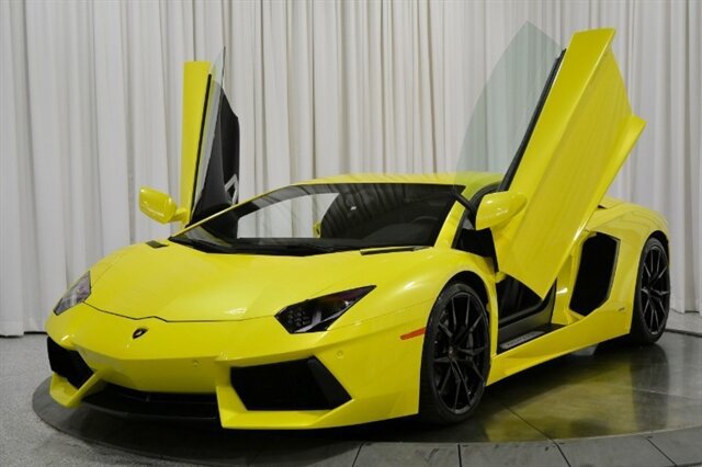 Used 2015 Lamborghini Aventador LP 700-4 AWD/4WD image 4