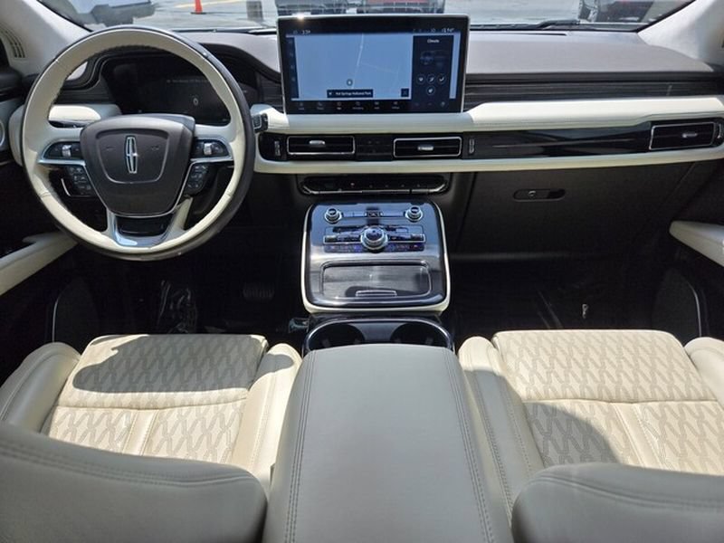 Used 2023 Lincoln Nautilus Black Label AWD/4WD image 16