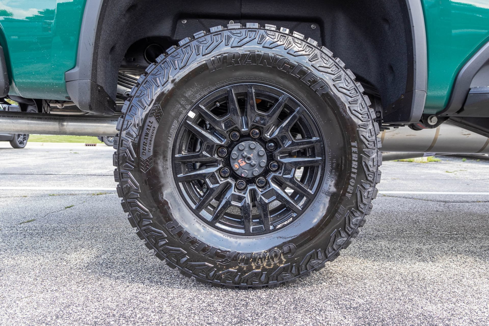 New 2026 Chevrolet Silverado 2500 ZR2 w/ LPO, Dark Essentials Package AWD/4WD image 44