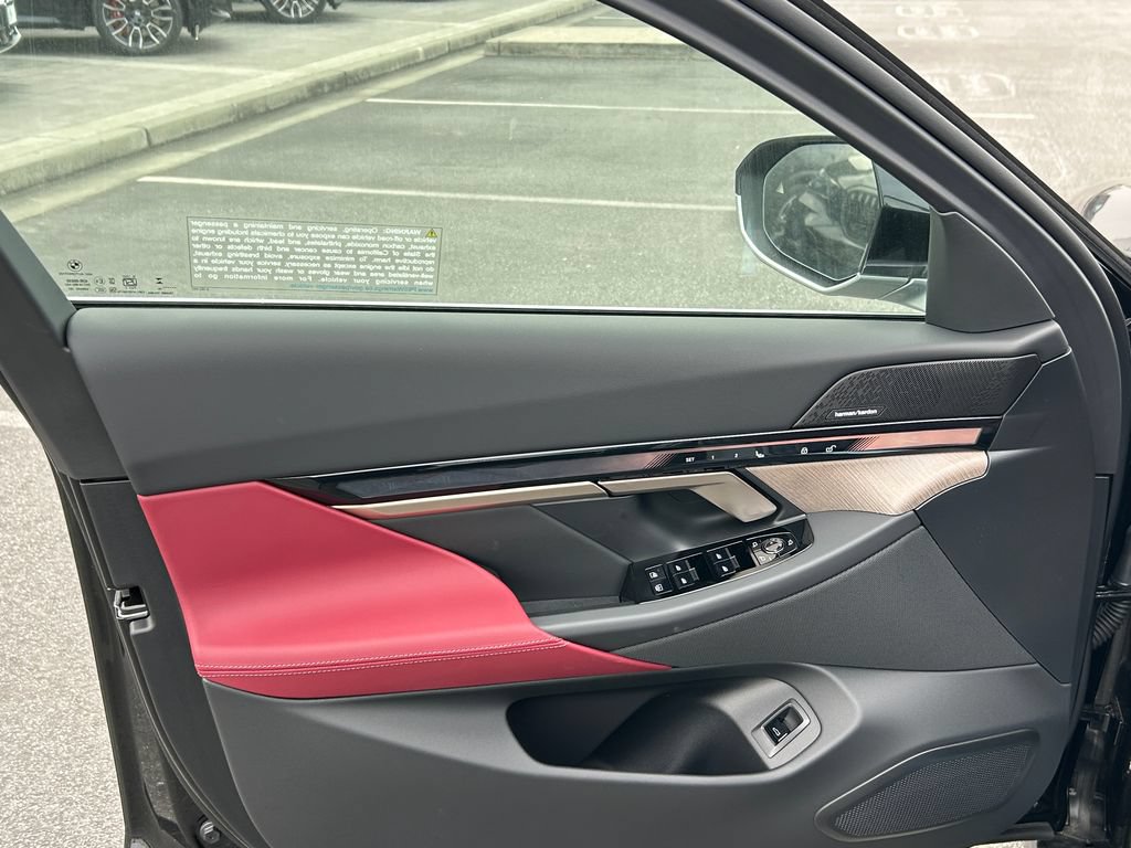 New 2027 BMW i5 eDrive40 w/ Executive Package RWD image 11