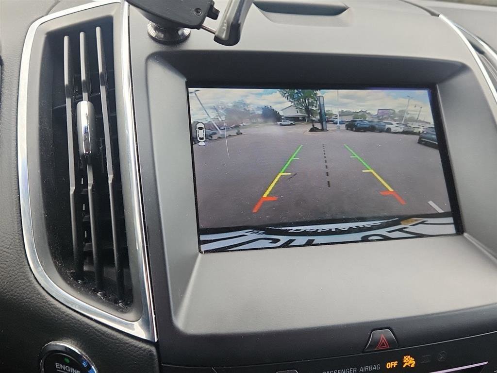 Used 2019 Ford Edge Titanium w/ Equipment Group 301A AWD/4WD image 19