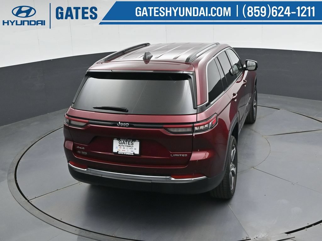 Used 2023 Jeep Grand Cherokee Limited AWD/4WD image 42