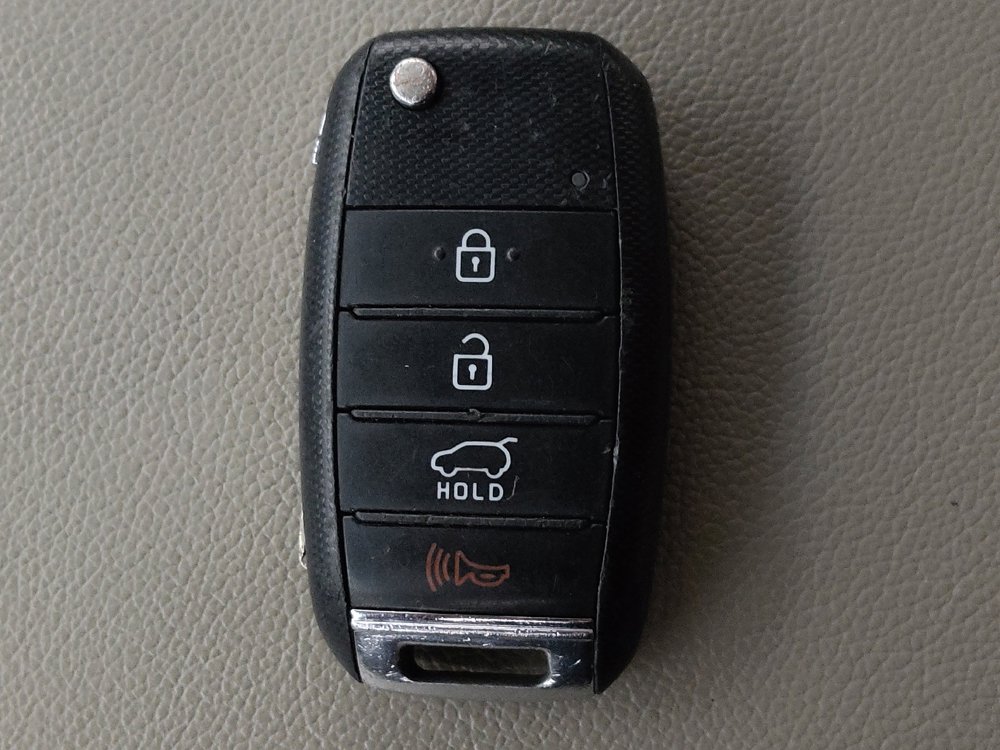 Used 2019 Kia Sedona L FWD image 32