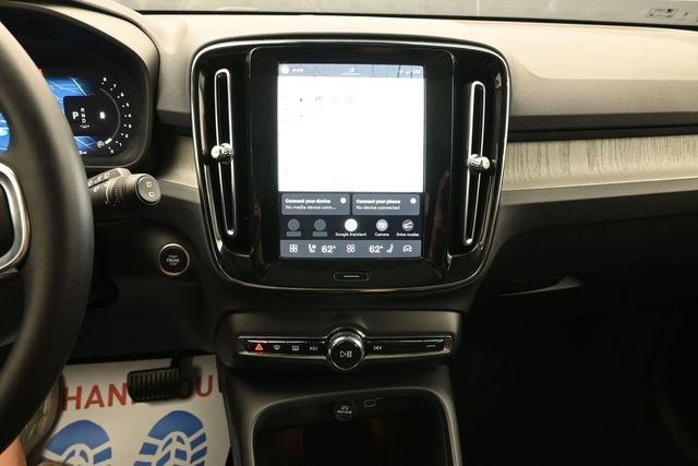 Used 2025 Volvo XC40 B5 Plus AWD/4WD image 13