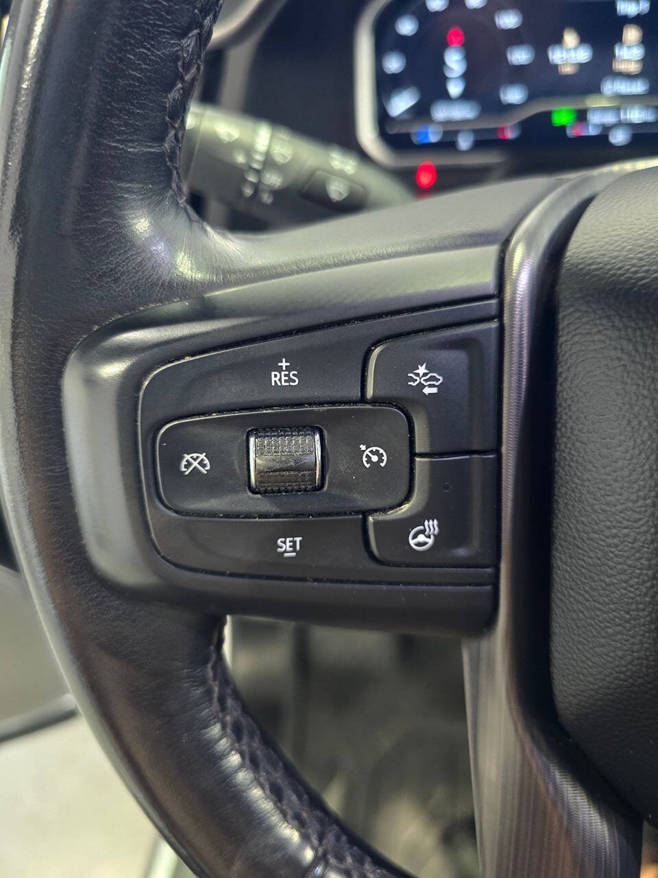 Used 2024 GMC Sierra 2500 Denali Ultimate AWD/4WD image 17