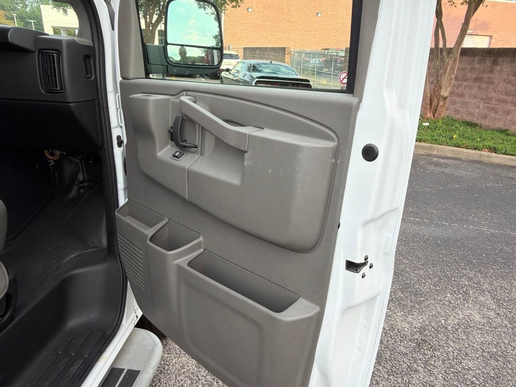 Used 2024 GMC Savana 2500 w/ Driver Convenience Package RWD image 12