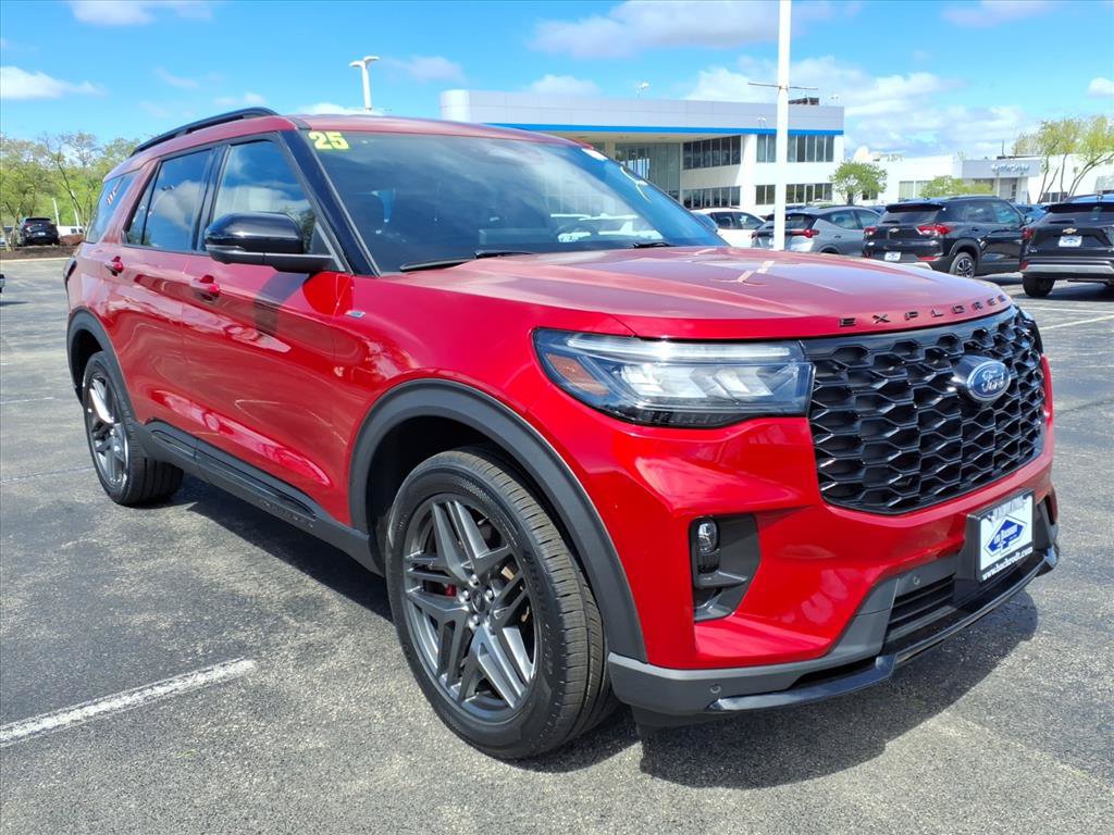 Used 2025 Ford Explorer ST-Line w/ ST-Line Street Pack