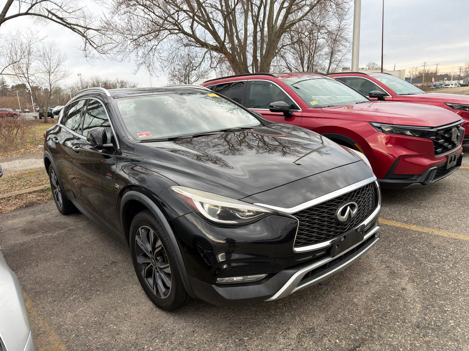 Used 2018 INFINITI QX30 Premium w/ Navigation Package image 4