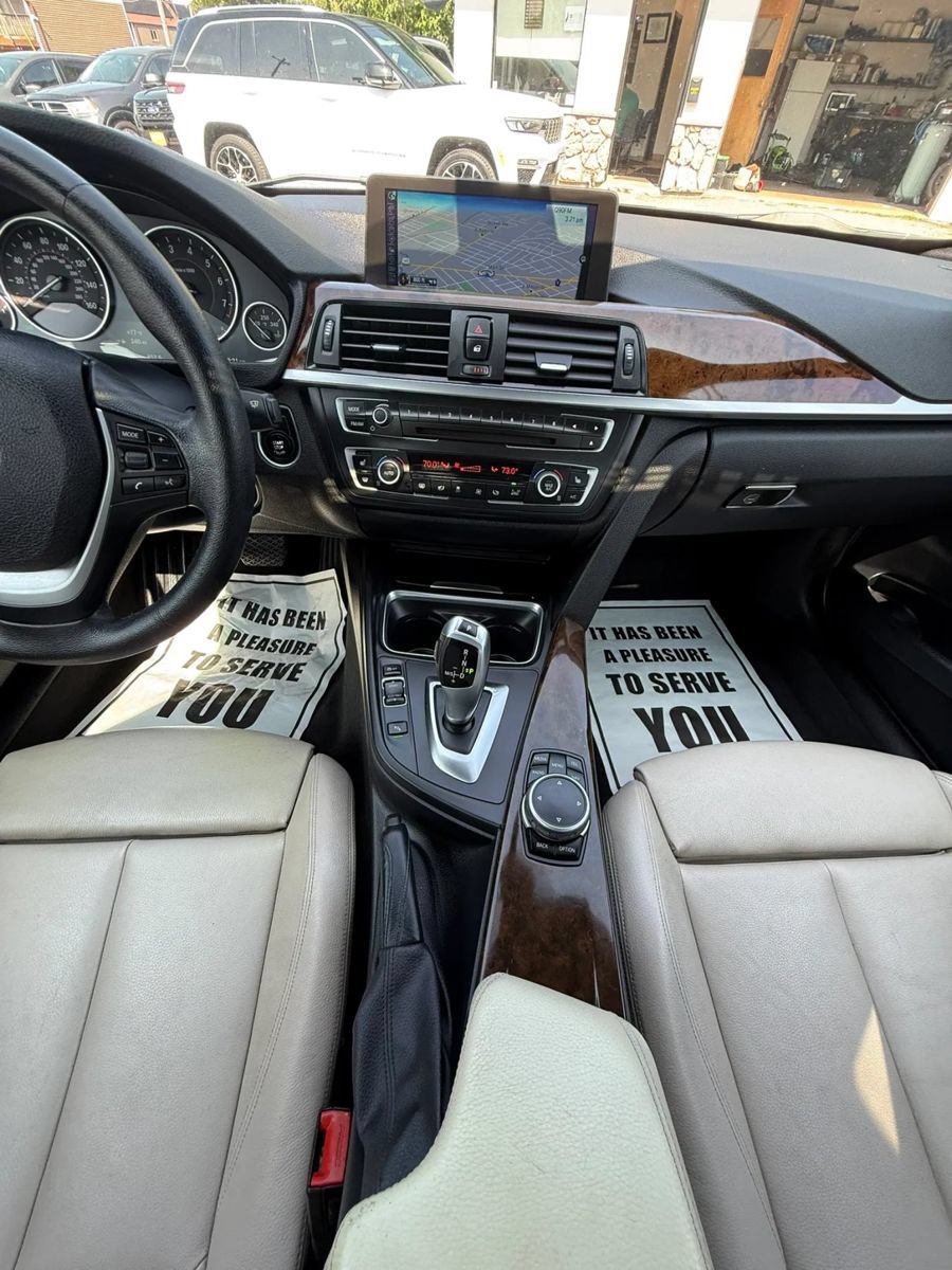 Used 2015 BMW 335i xDrive Sedan AWD/4WD image 32