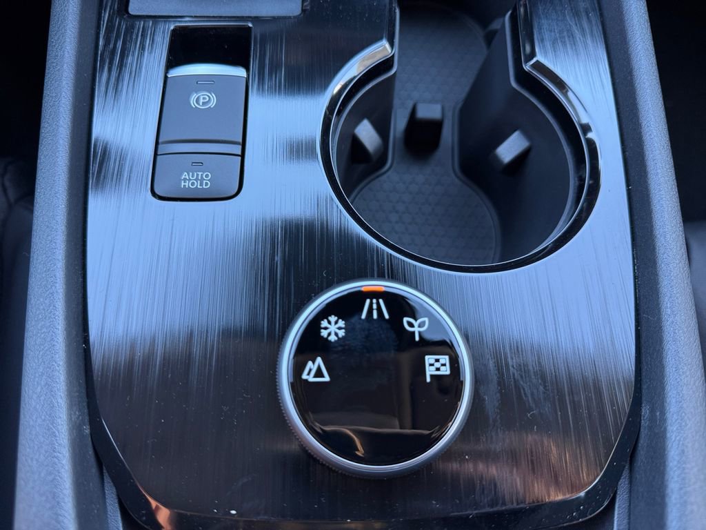 New 2026 Nissan Rogue SV AWD/4WD image 31