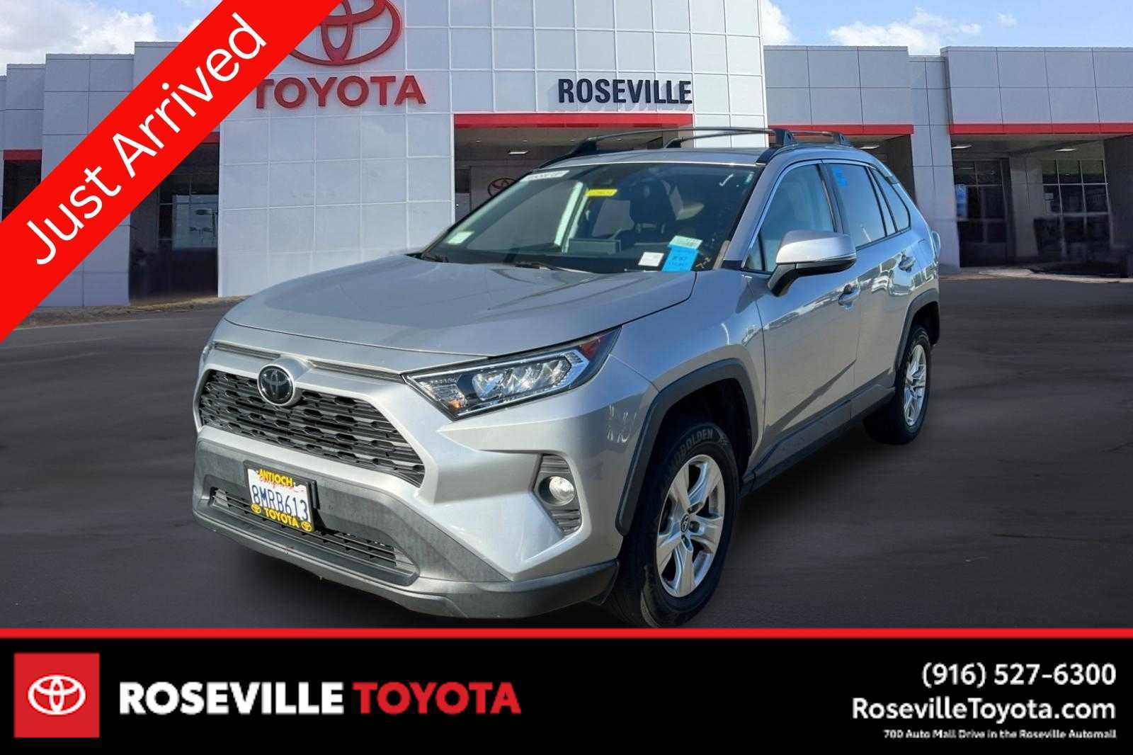 Used 2019 Toyota RAV4 XLE w/ Carpet Mat Package FWD video 1