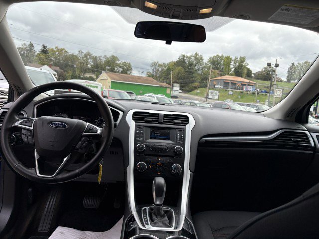 Used 2015 Ford Fusion SE w/ Equipment Group 201A image 17