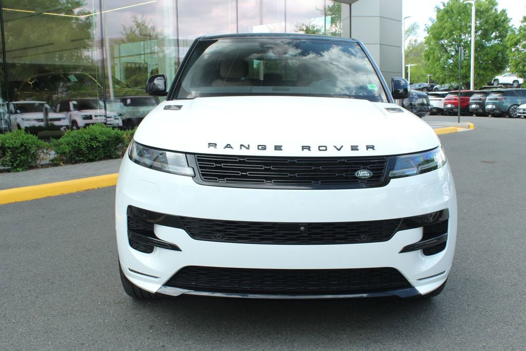 Used 2025 Land Rover Range Rover Sport Dynamic SE AWD/4WD image 8