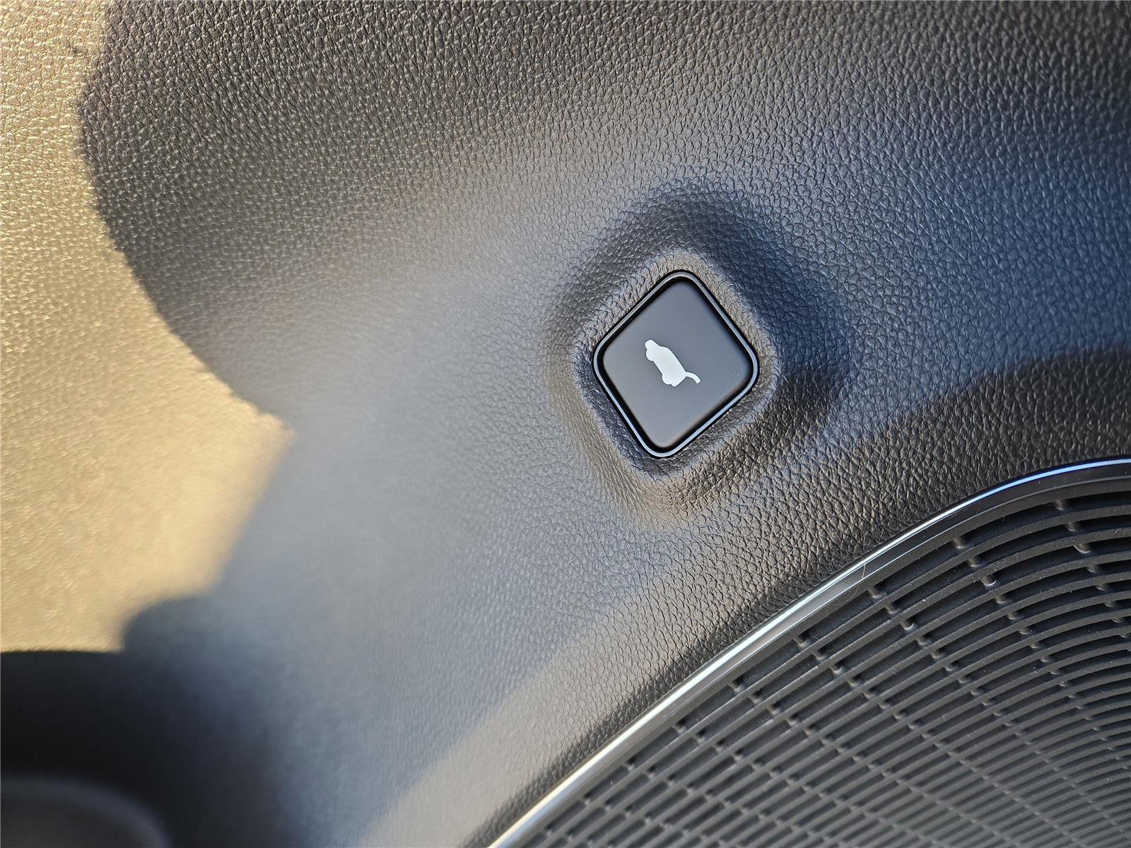 New 2026 Acura MDX SH-AWD w/Tech image 17