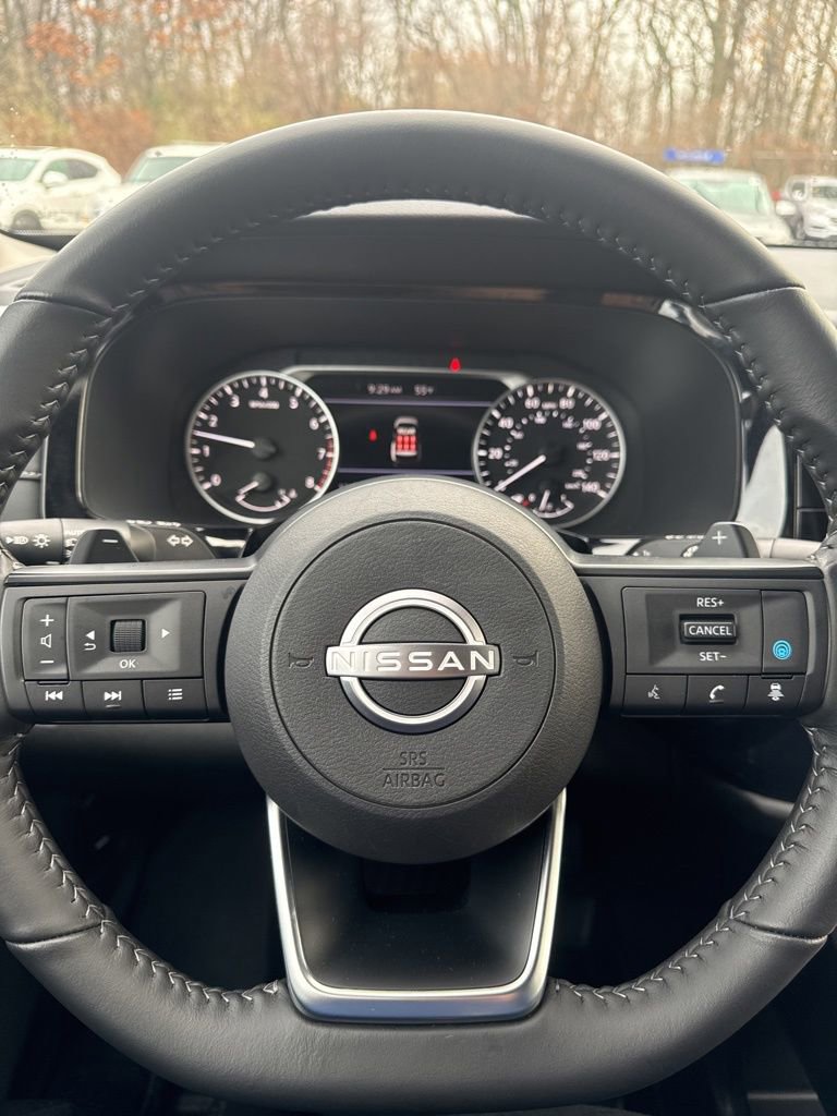 Used 2024 Nissan Pathfinder SV image 24