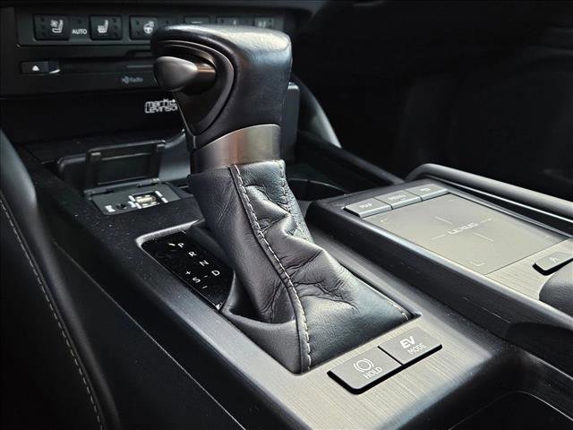 Used 2021 Lexus ES 300h Ultra Luxury w/ Accessory Package 2 image 10