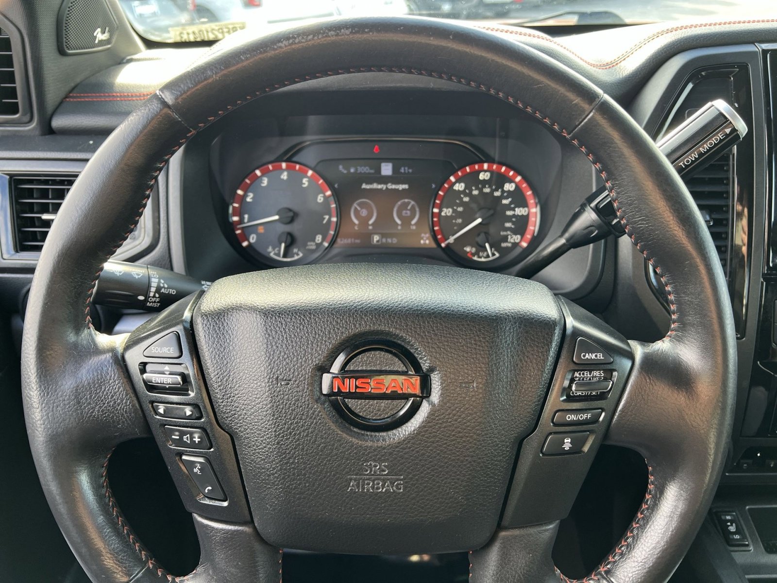 Used 2021 Nissan Titan PRO-4X w/ Pro-4x Convenience Package image 16