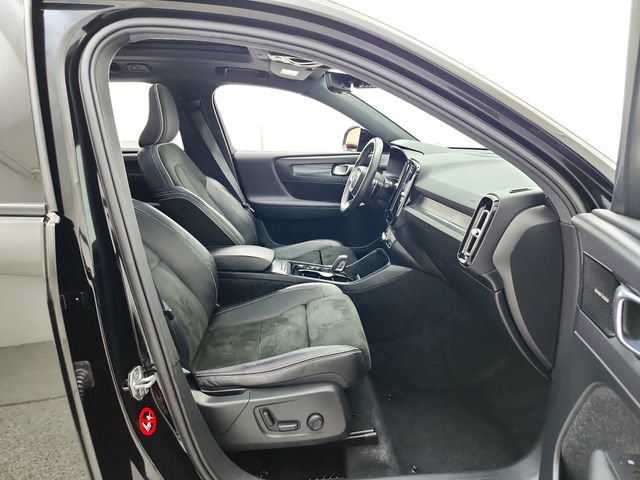 Used 2019 Volvo XC40 T5 R-Design AWD/4WD image 18