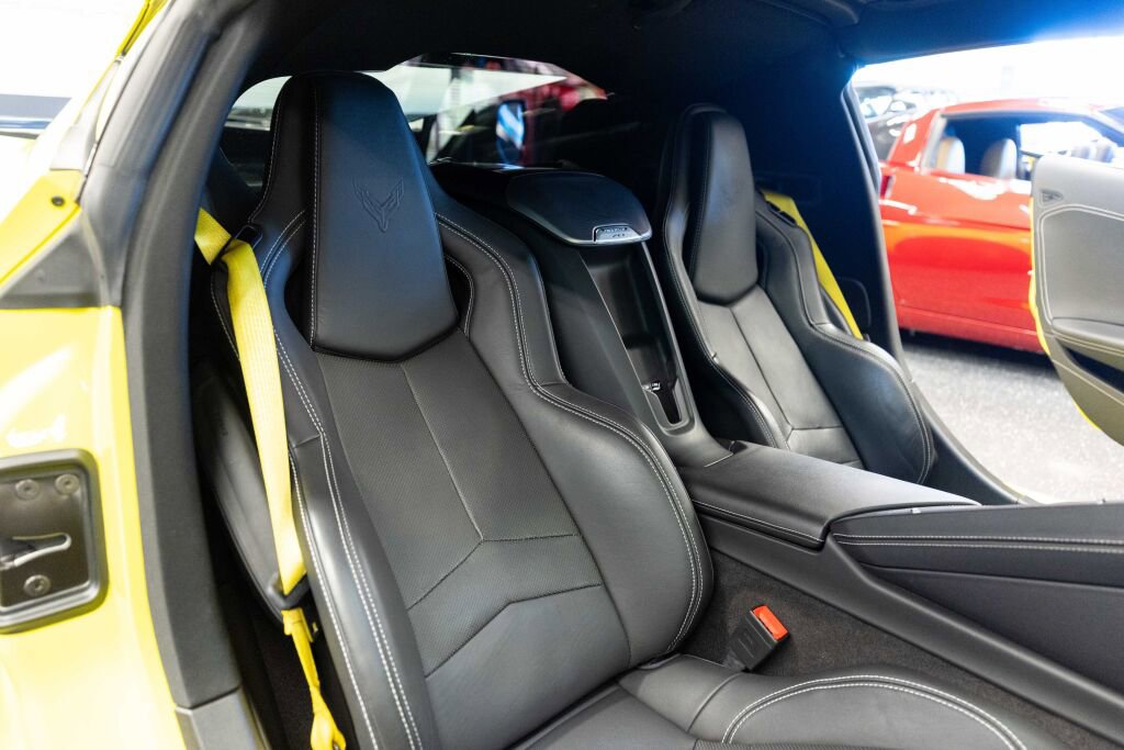 Used 2023 Chevrolet Corvette Z06 w/ Stealth Interior Trim Package RWD image 11