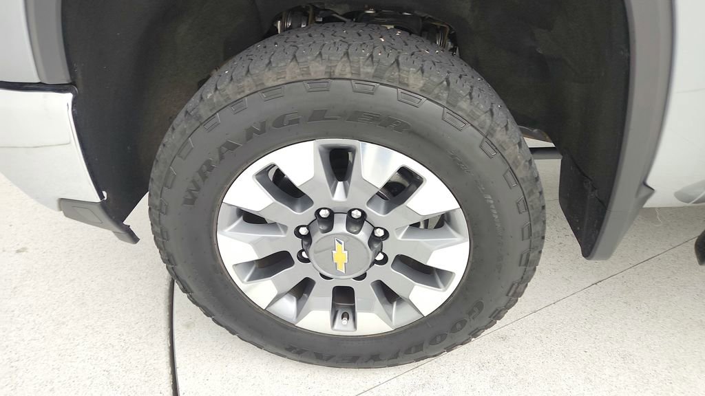Used 2024 Chevrolet Silverado 2500 LT w/ Texas Edition AWD/4WD image 32