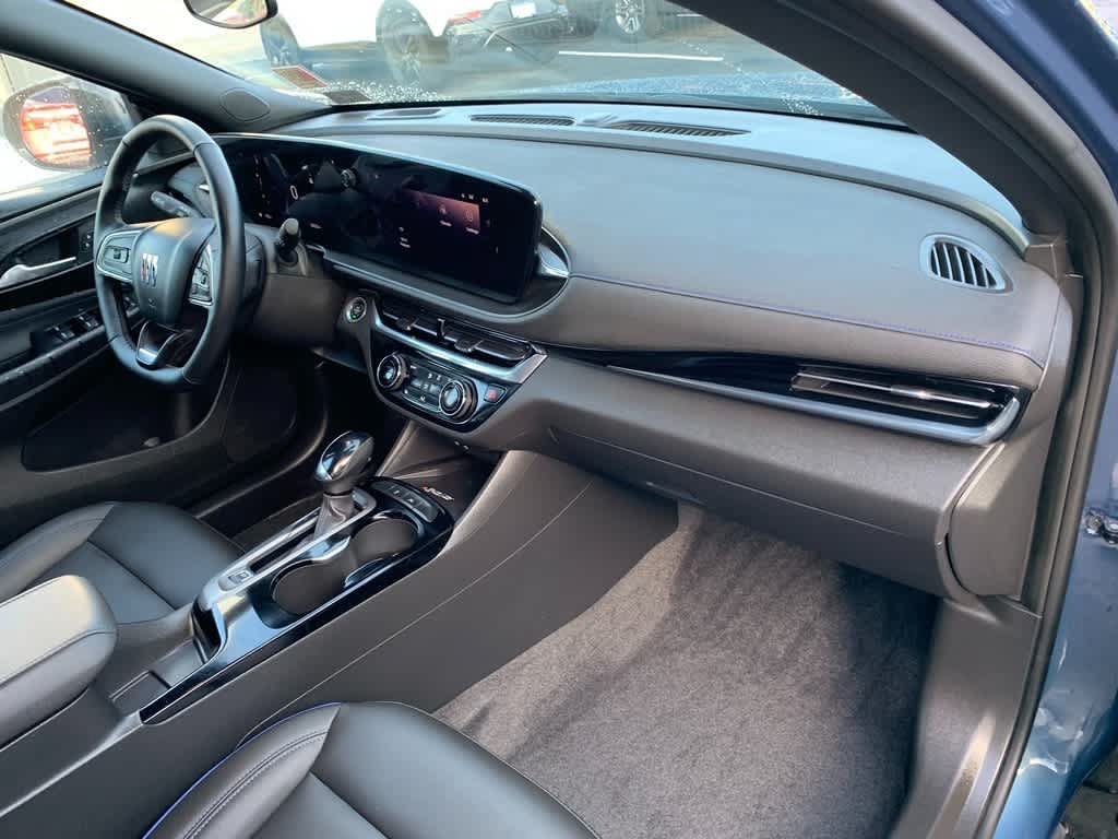 Used 2025 Buick Envista Sport Touring w/ Convenience I Package FWD image 21