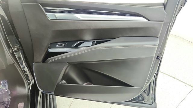 Used 2025 Cadillac Escalade Sport w/ Touring Package image 25