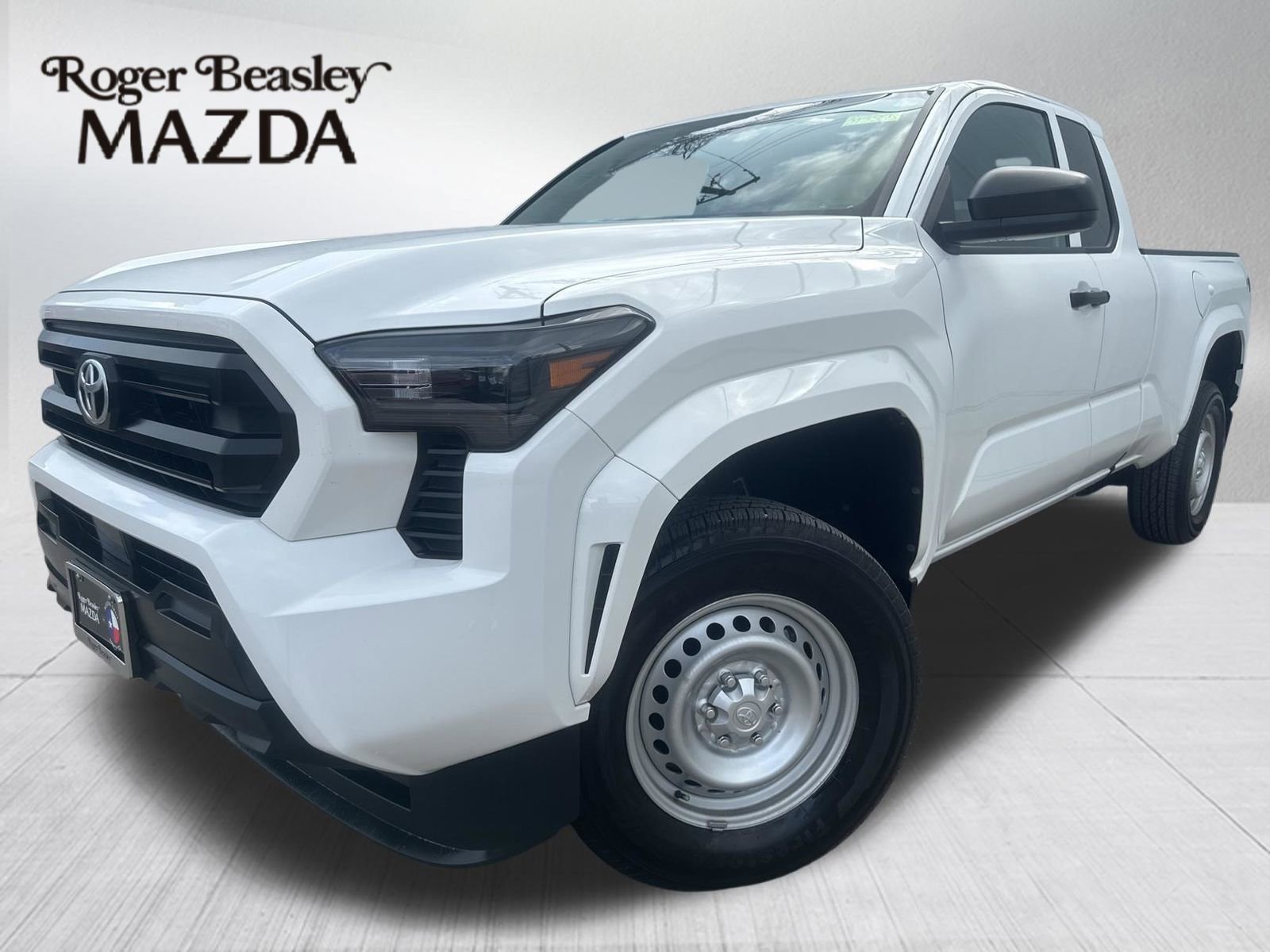 Used 2024 Toyota Tacoma SR image 1