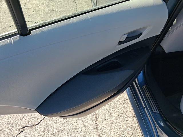 Used 2022 Toyota Corolla LE FWD image 9