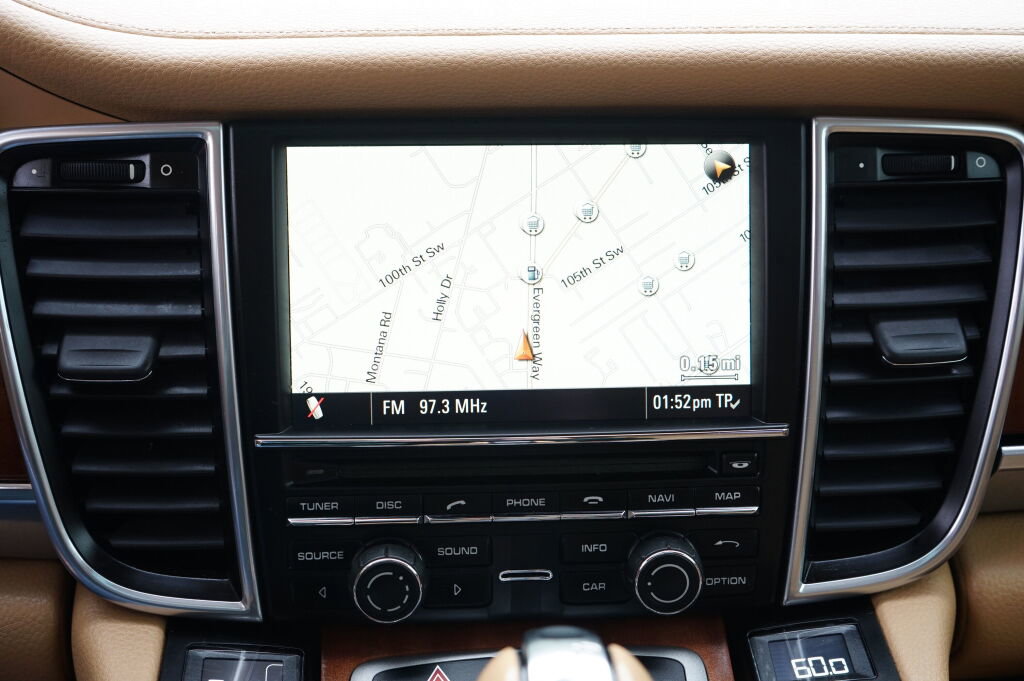 Used 2011 Porsche Panamera 4 image 24