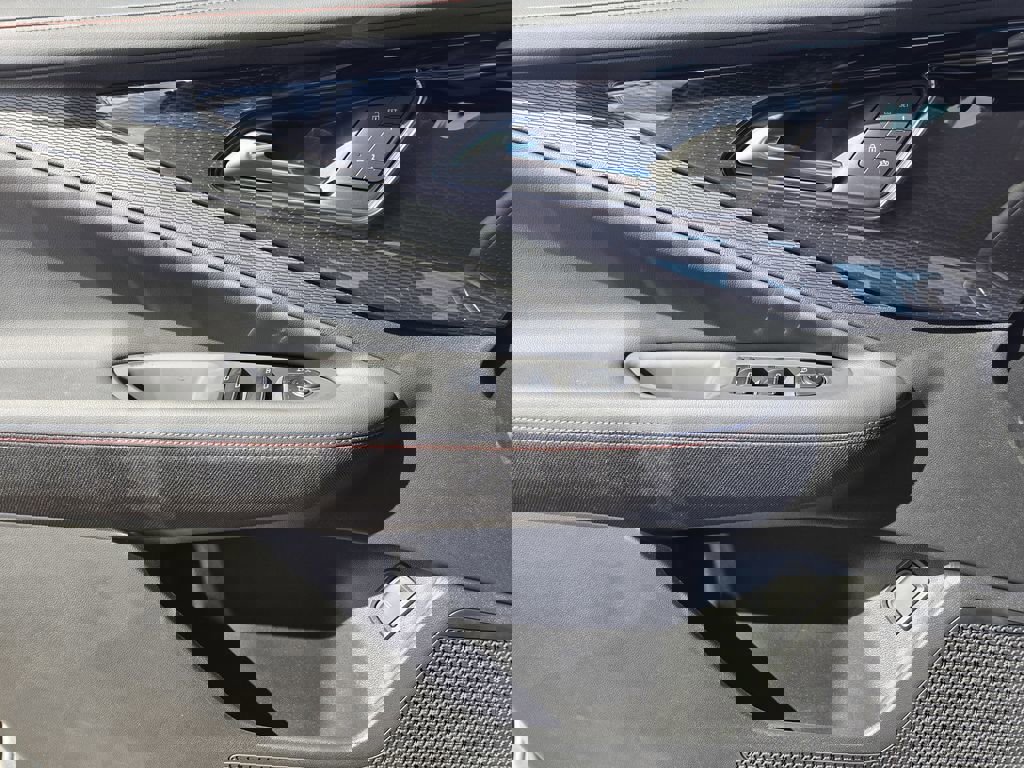 New 2025 Chevrolet Blazer EV RS w/ Super Cruise Package AWD/4WD image 12