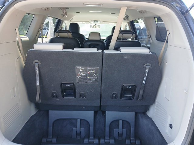 Used 2019 Kia Sedona EX FWD image 12
