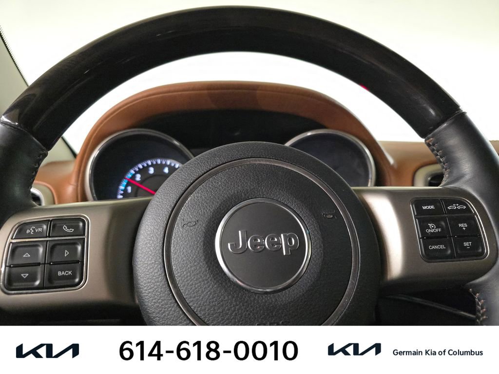 Used 2012 Jeep Grand Cherokee Overland Summit image 23