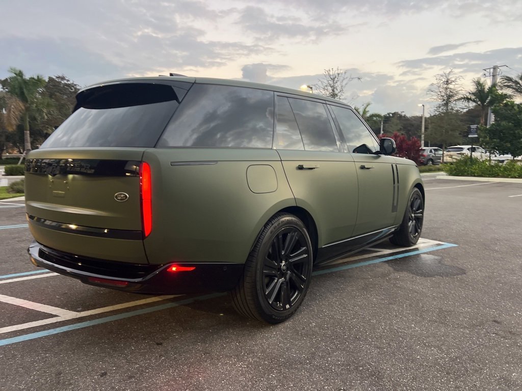 Used 2023 Land Rover Range Rover SE image 13
