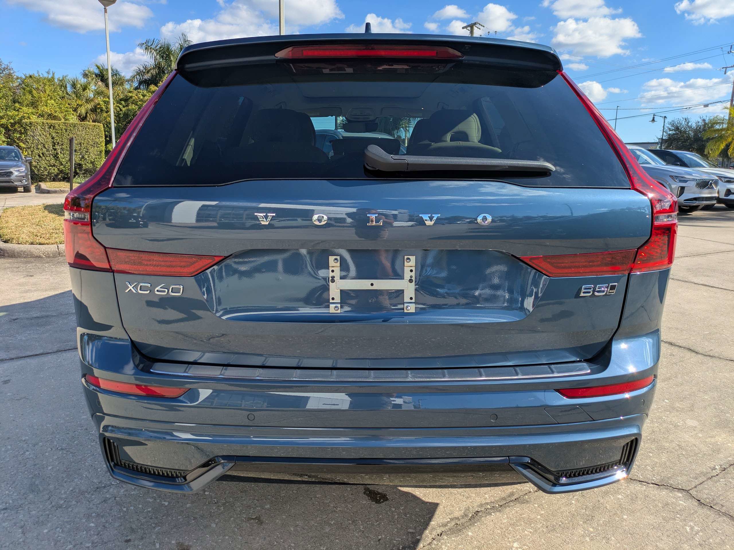 New 2026 Volvo XC60 B5 Ultra w/ Protection Package Premier image 5