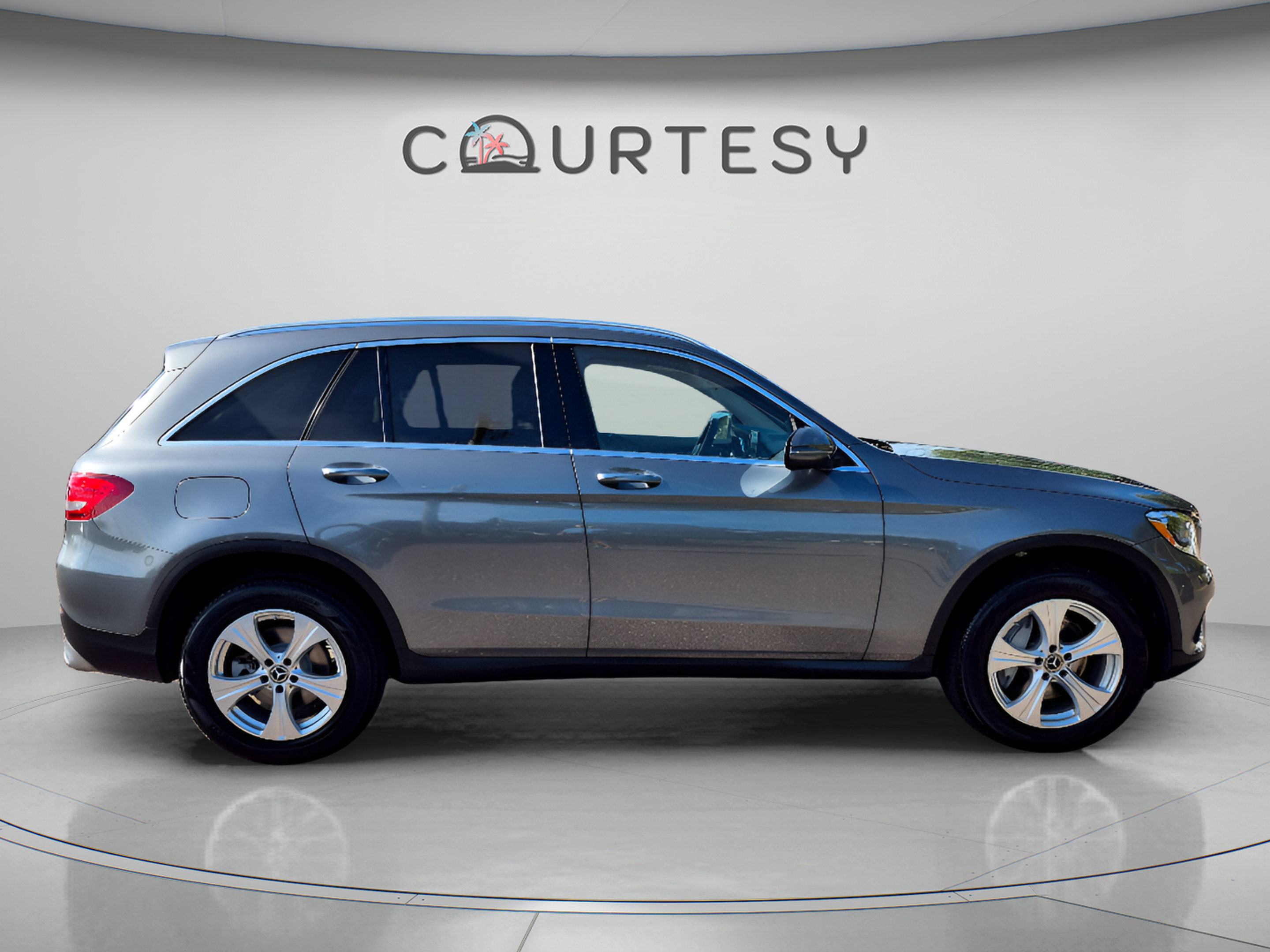 Used 2017 Mercedes-Benz GLC 300 image 6