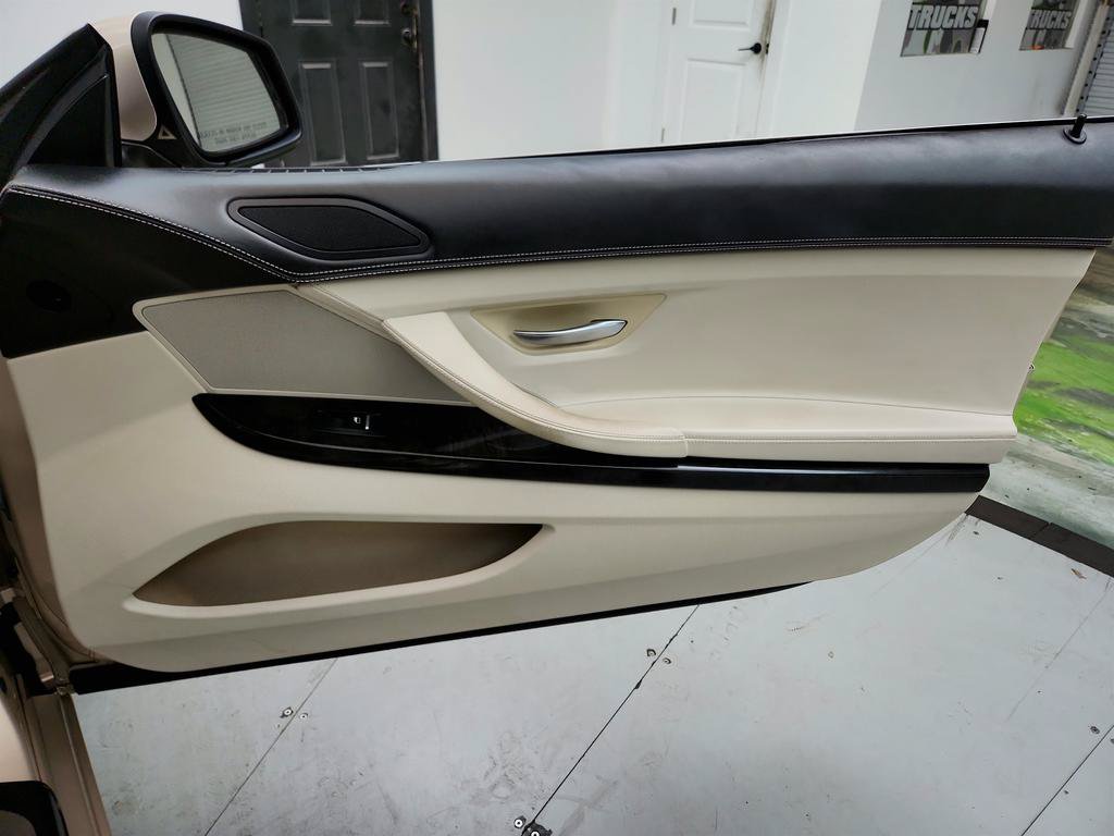 Used 2013 BMW 650i Convertible w/ Executive Pkg RWD image 25