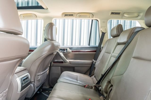 Used 2016 Lexus GX 460 w/ Premium Package AWD/4WD image 36