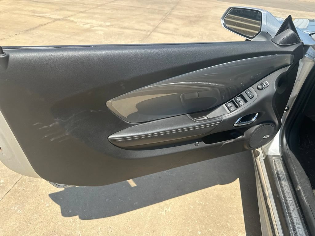 Used 2012 Chevrolet Camaro SS RWD image 7