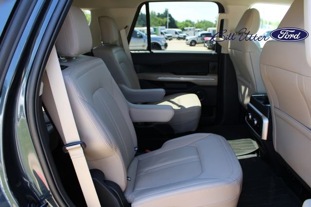 Used 2024 Ford Expedition Limited RWD image 13