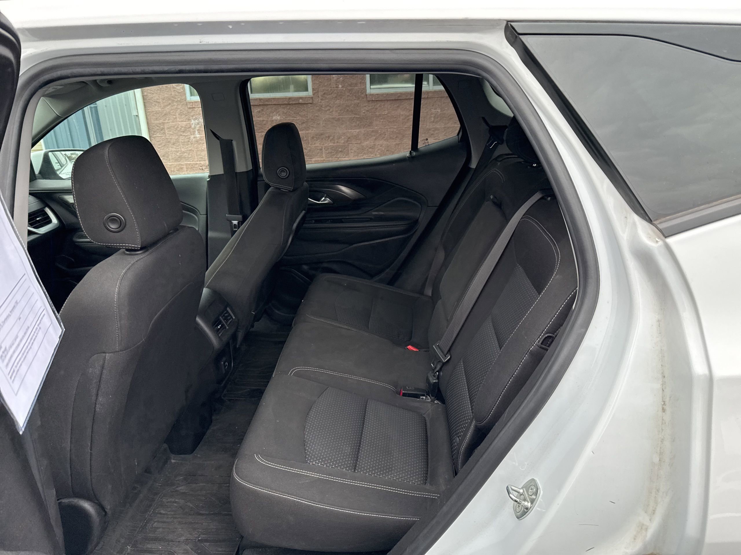 Used 2022 GMC Terrain SLE w/ Driver Convenience Package image 14