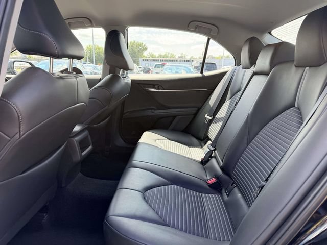 Used 2024 Toyota Camry SE FWD image 13