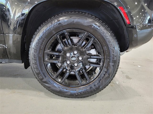 Used 2023 Land Rover Defender 90 X-Dynamic SE image 30