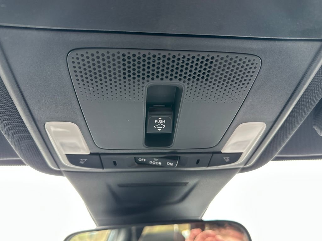 Used 2025 Honda CR-V Sport image 29