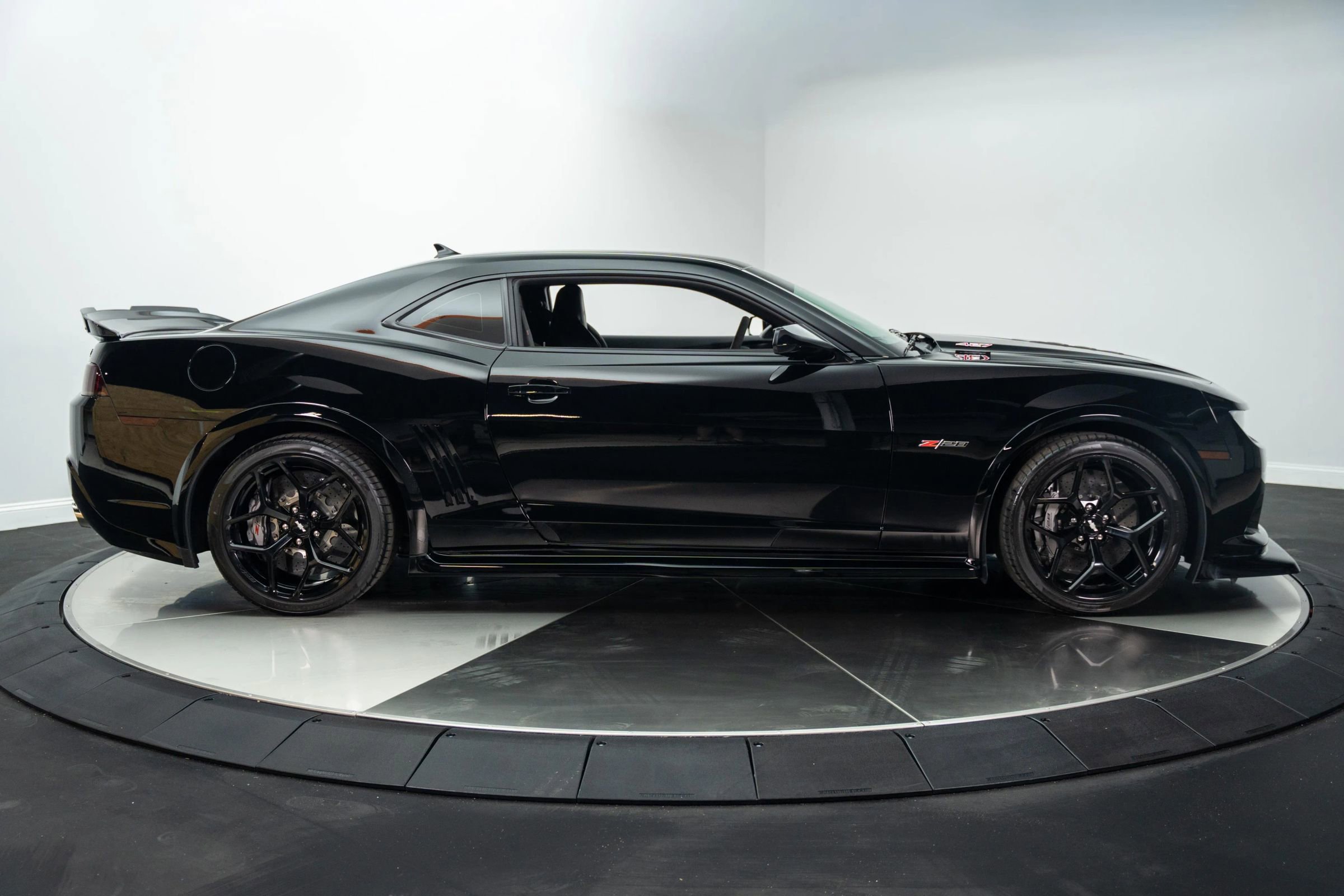 Used 2015 Chevrolet Camaro Z/28 image 7