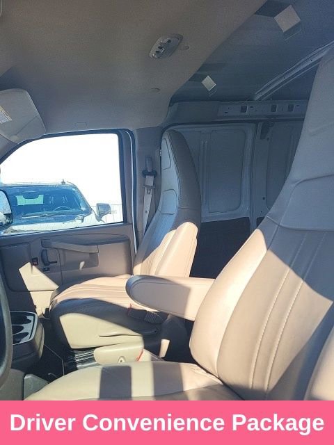 Used 2024 GMC Savana 2500 Extended w/ Driver Convenience Package RWD image 17