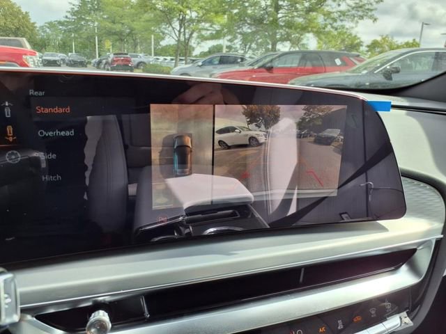 New 2025 Cadillac Lyriq Luxury RWD image 31